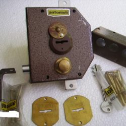 1-Serratura x porta blindata  Antonioli.