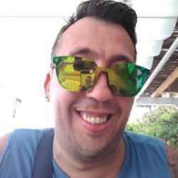 38515415_10215105476369235_3426742594871230464_o-resized